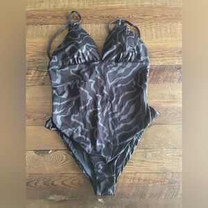 Patagonia one piece camo pattern lace back- size small